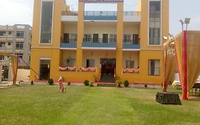 Sd Palace And Hotel